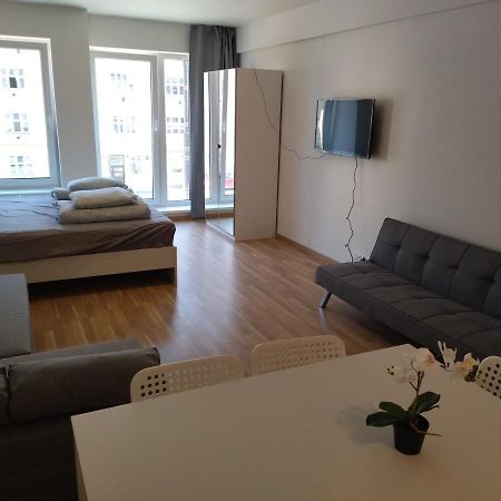 Brand New One Bedroom Apartment #54 In Brand New Building With Free Parking Πράγα Εξωτερικό φωτογραφία
